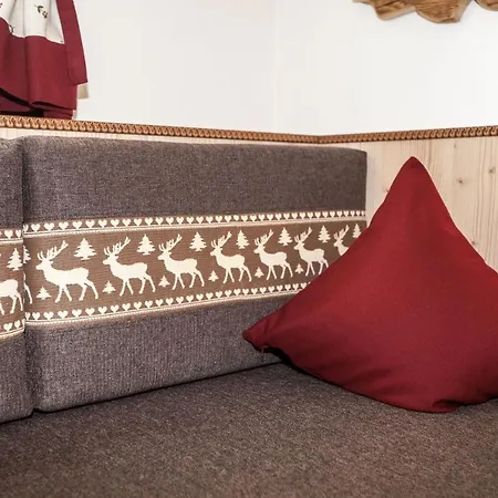 Angela مايرهوفن