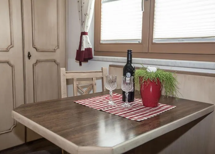 Angela * مايرهوفن